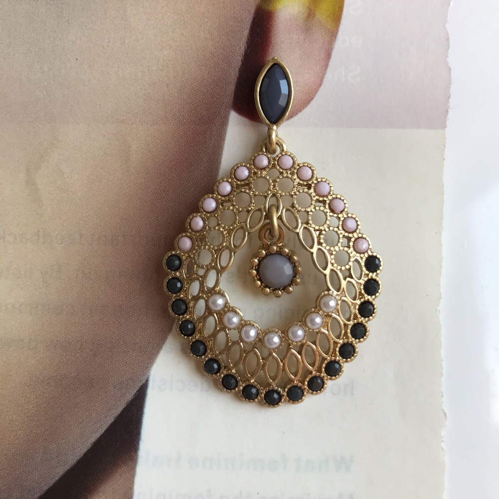 BEAUTIFUL Gold Chandelier Earrings
